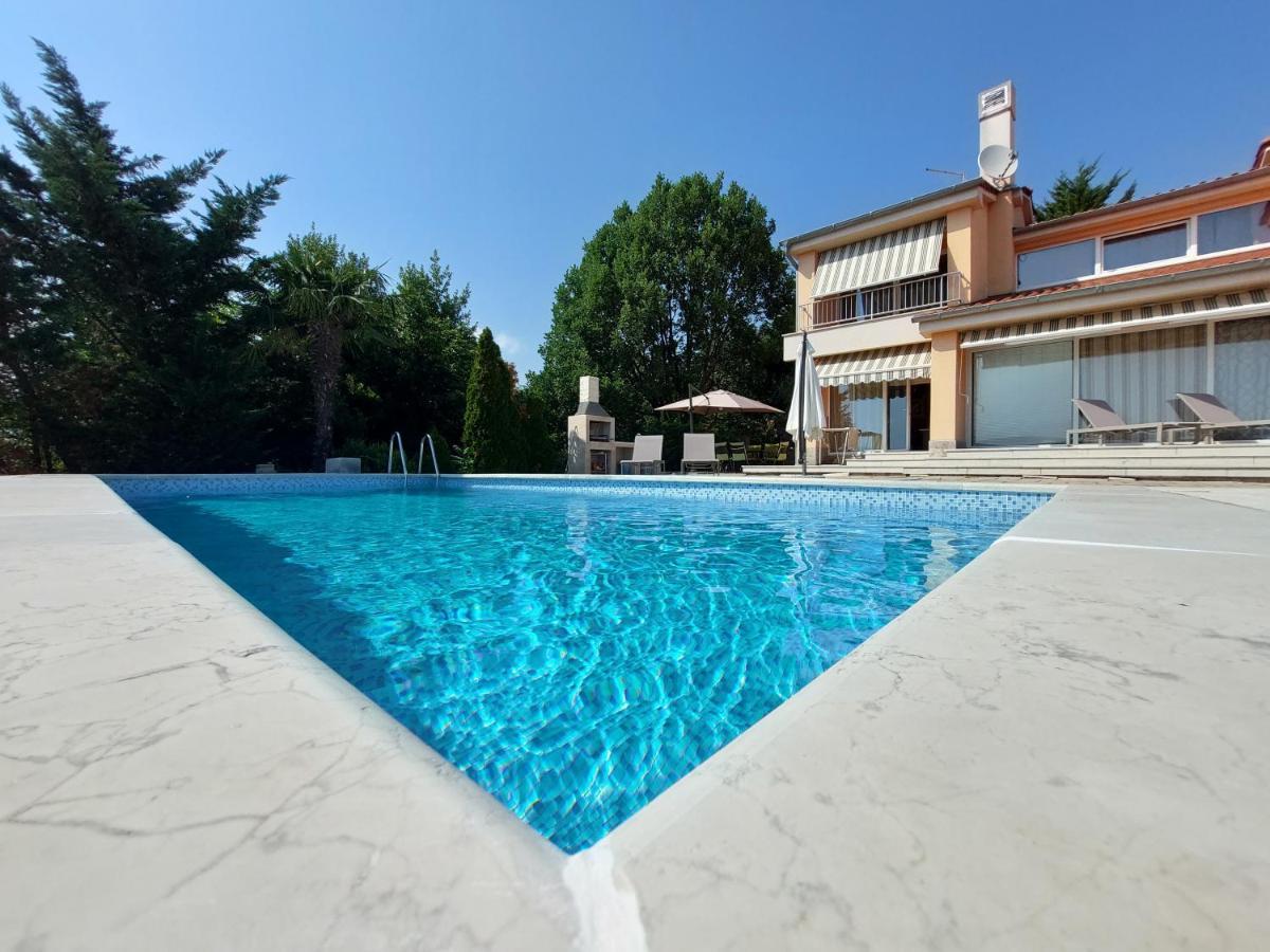 רייקה Apartments In Villa Azra מראה חיצוני תמונה