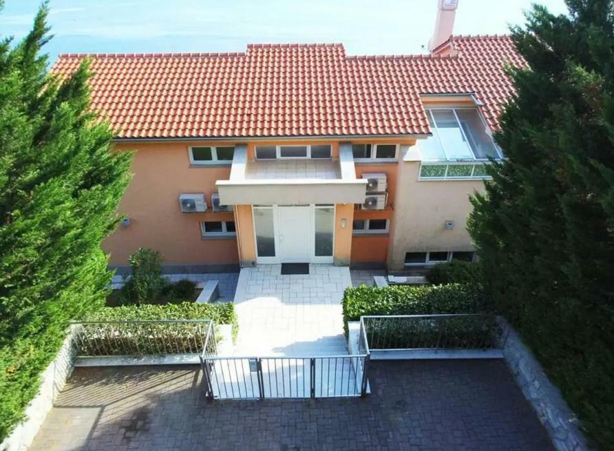 רייקה Apartments In Villa Azra מראה חיצוני תמונה