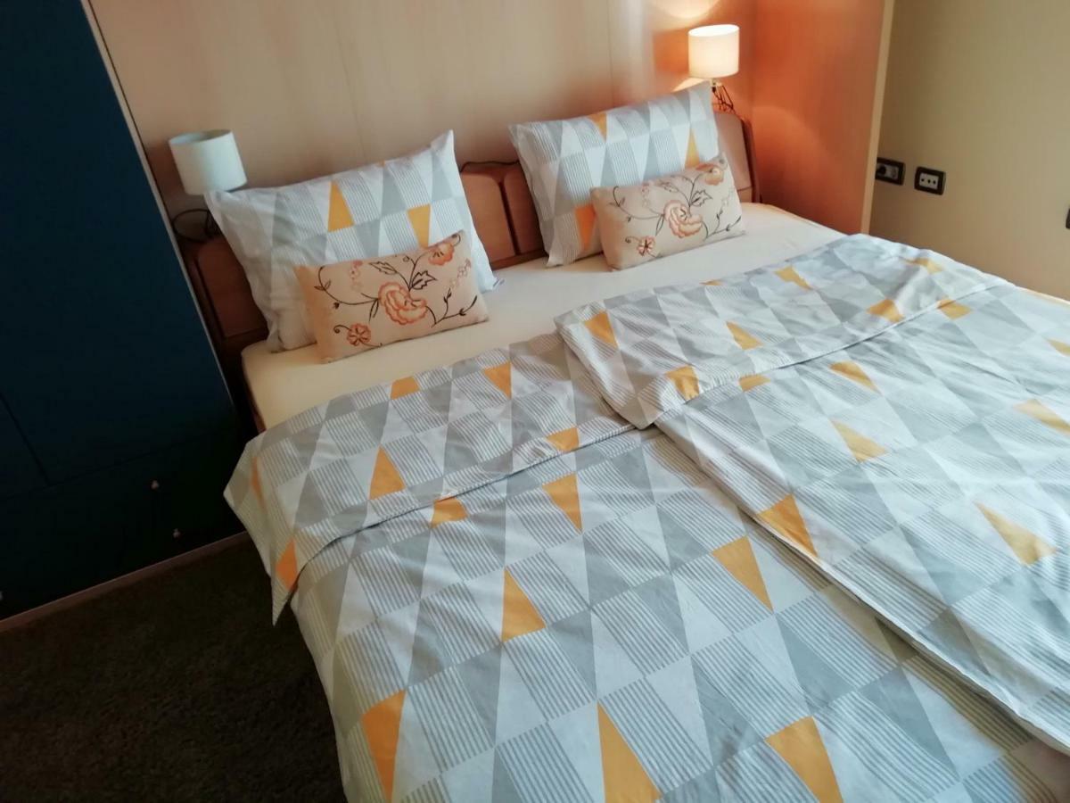 רייקה Apartments In Villa Azra מראה חיצוני תמונה